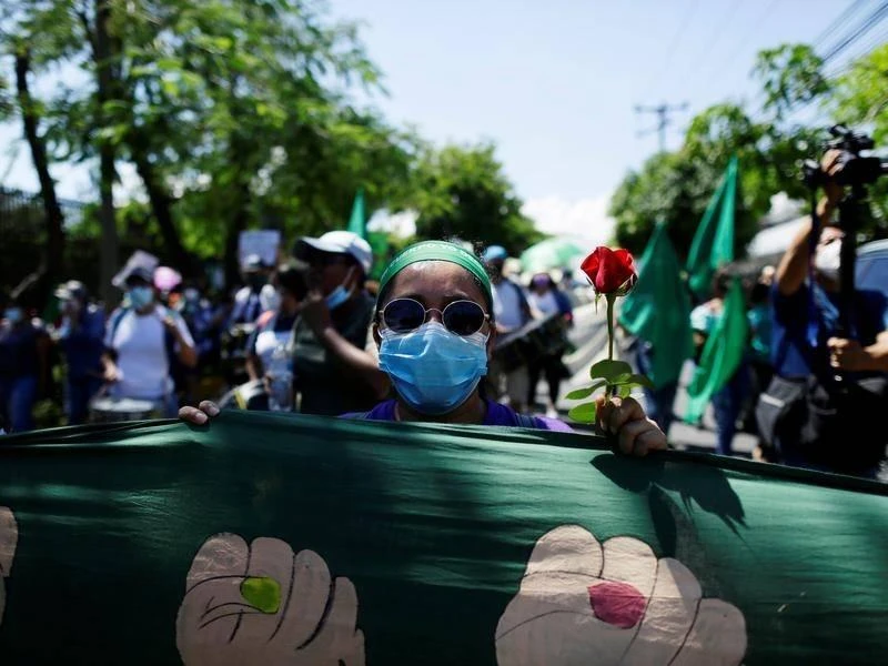 Phụ nữ El Salvador biểu tình đòi quyền phá thai hợp pháp và an toàn. Ảnh: NORTHERN BEACHES REVIEW