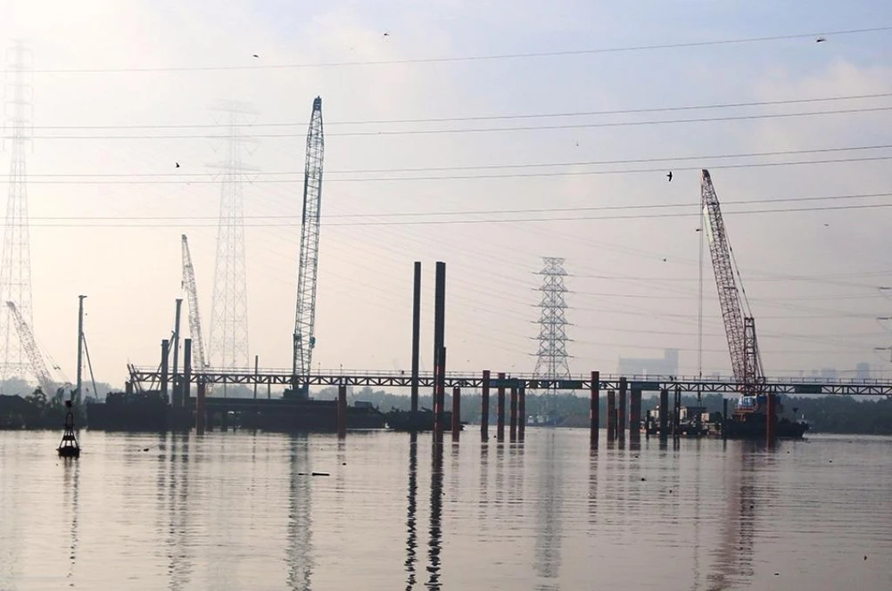 Cống kiểm soát triều Mương Chuối