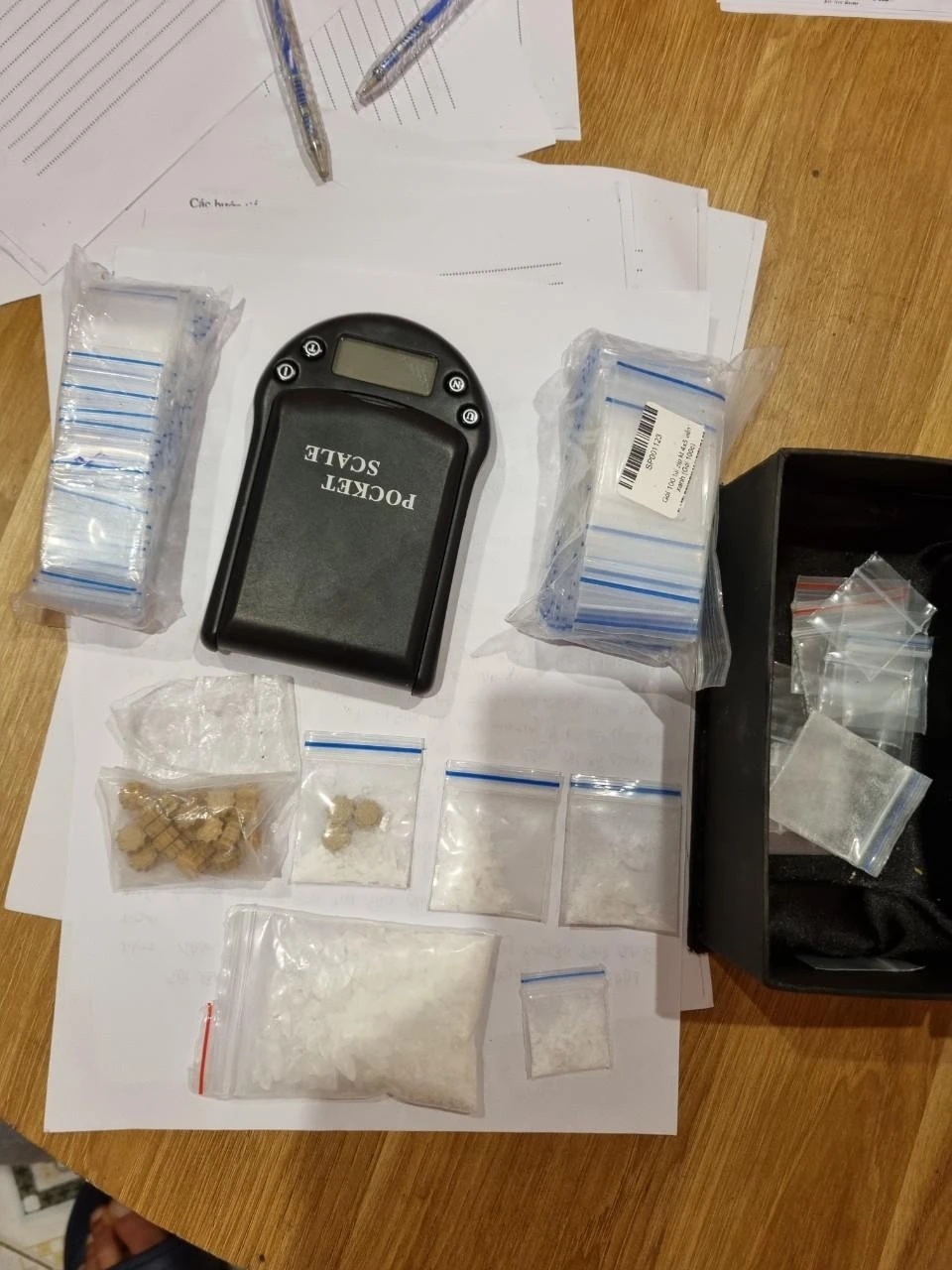 Tang vật của vụ án. Ảnh: NGÔ QUANG