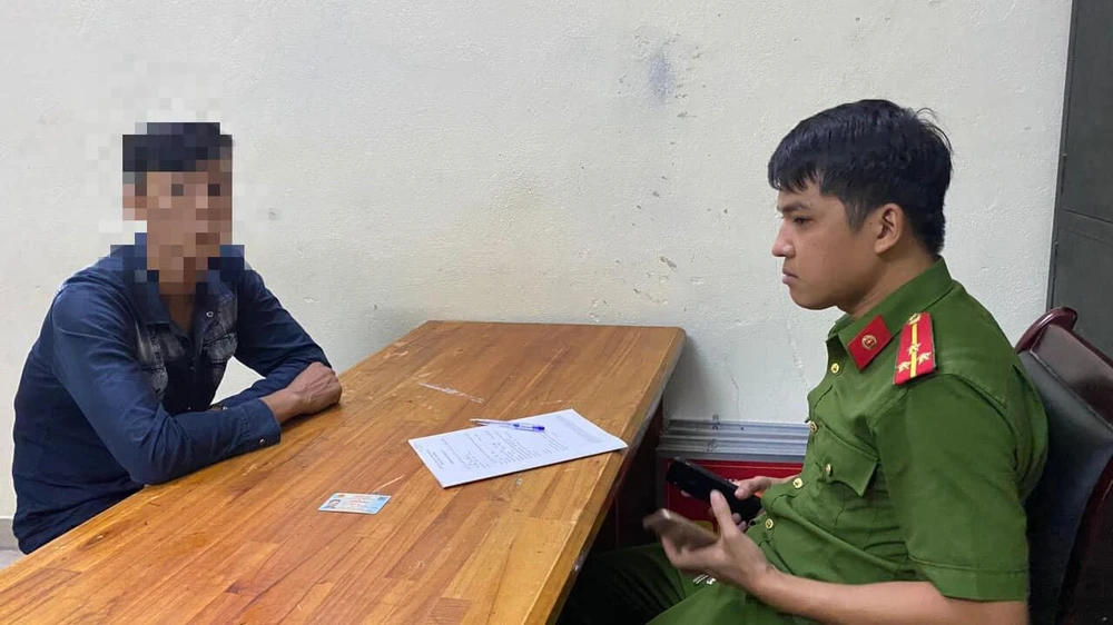 Các đối tượng tại cơ quan điều tra. Ảnh:CA