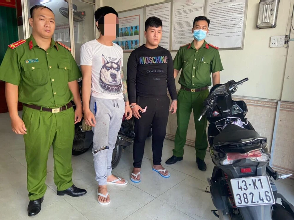 Đối tượng Dũng tại cơ quan điều tra. Ảnh: CA