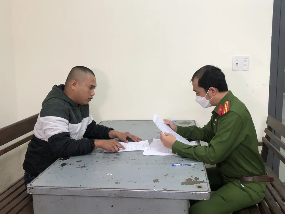 Nguyễn Thiện Lâm tại cơ quan điều tra. Ảnh: CA