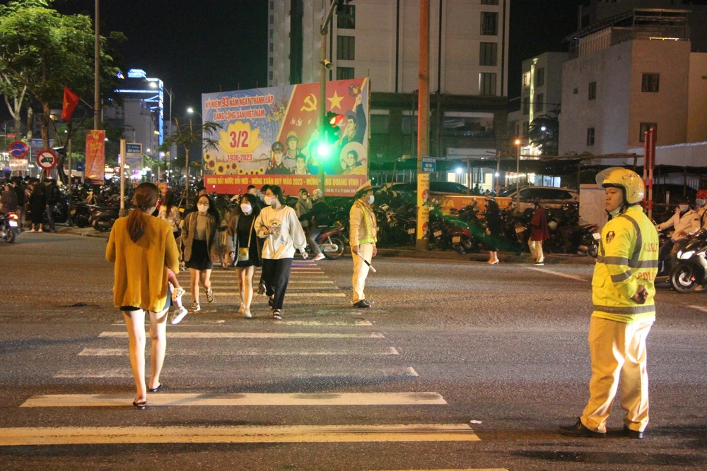 Lực lượng CSGT cũng được tung 100% để đảm bảo an toàn giao thông