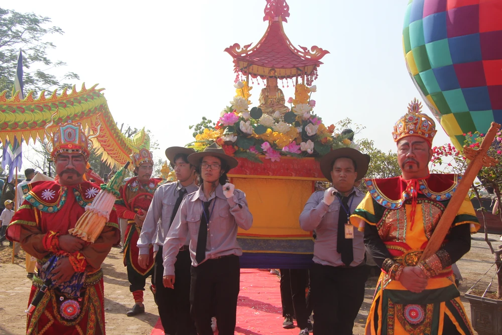 Lễ Vía Đức Phật Quán Thế Âm tổ chức vào ngày 19-2 hằng năm, nhằm ngày khánh đản (ngày sinh) của Đức Phật Quán Thế Âm.