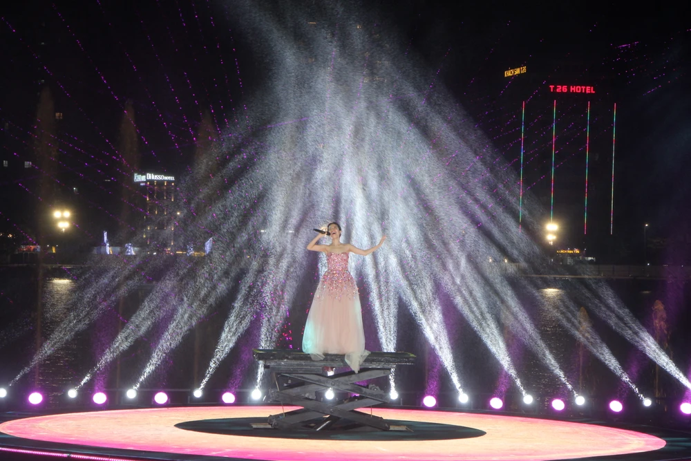 Ca sĩ trẻ đang được yêu mến Lâm Bảo Ngọc. Ảnh: NGÔ QUANG