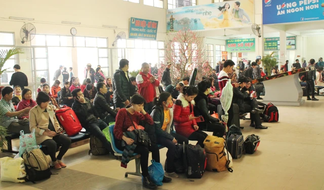 Xử lý nghiêm nhà xe chèn ép khách, tăng giá vé ảnh 2