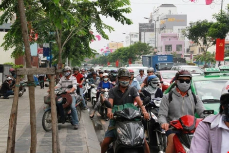 Bộ Giao thông lập tổ công tác giảm ùn tắc ở sân bay Tân Sơn Nhất ảnh 1