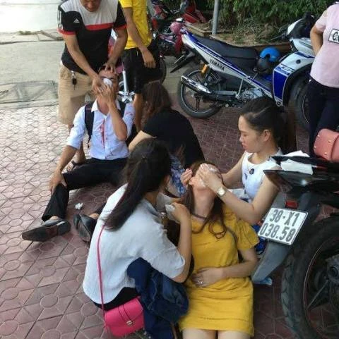 Chị Thúy và anh Tùng bị nhóm của Hưng đánh. Ảnh: HẠNH