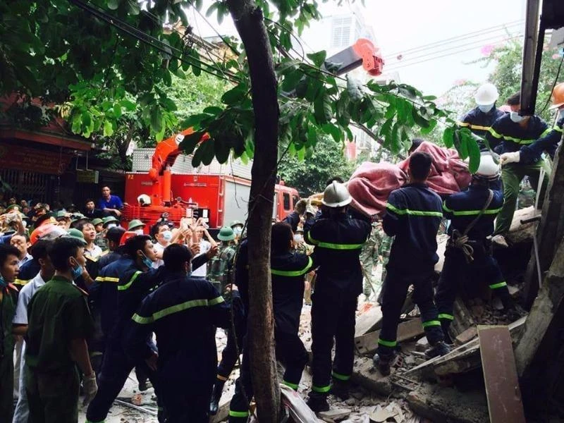 Lực lượng cứu hộ giải cứu được nạn nhân thứ 3