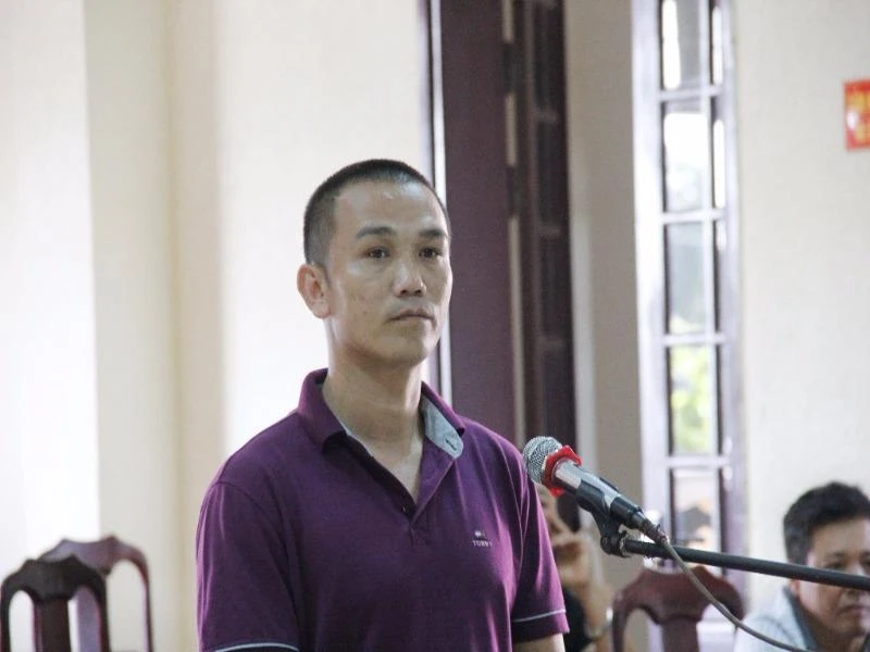 Cựu cảnh sát cơ động lừa đảo tiền tỉ