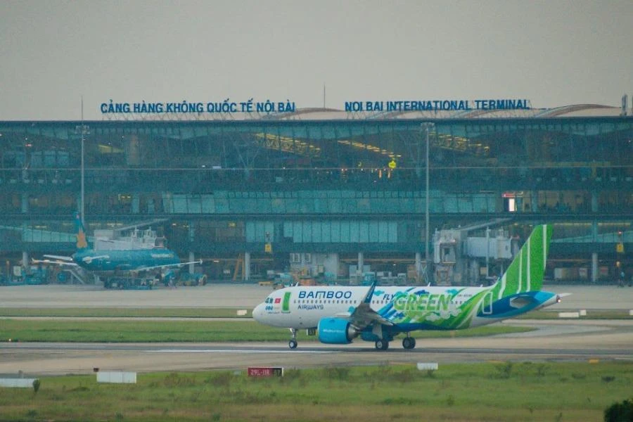 Bộ GTVT yêu cầu bỏ giấy cam kết phòng chống COVID-19 khi lên máy bay, tàu hỏa ảnh 1