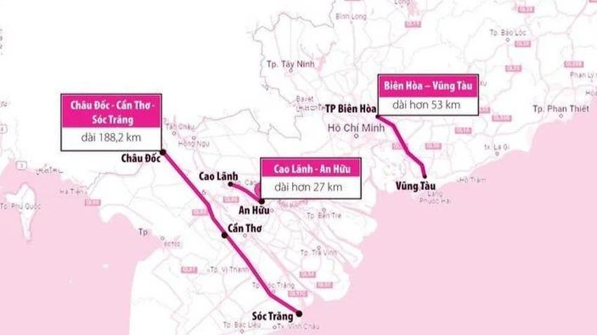 Tuyến đường bộ cao tốc Châu Đốc - Sóc Trăng và Cao Lãnh - An Hữu. Ảnh: PLO.VN