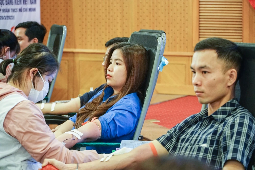 Thanh niên ngành đăng kiểm nguyện hiến máu với tinh thần “Một giọt máu cho đi – Một cuộc đời ở lại”.