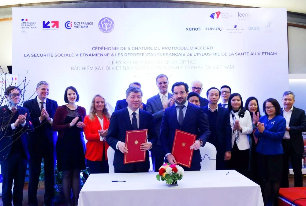 BHXH Việt Nam và Phòng Xúc tiến Thương mại Pháp tại Việt Nam ký bản ghi nhớ hợp tác chiến lược toàn diện.