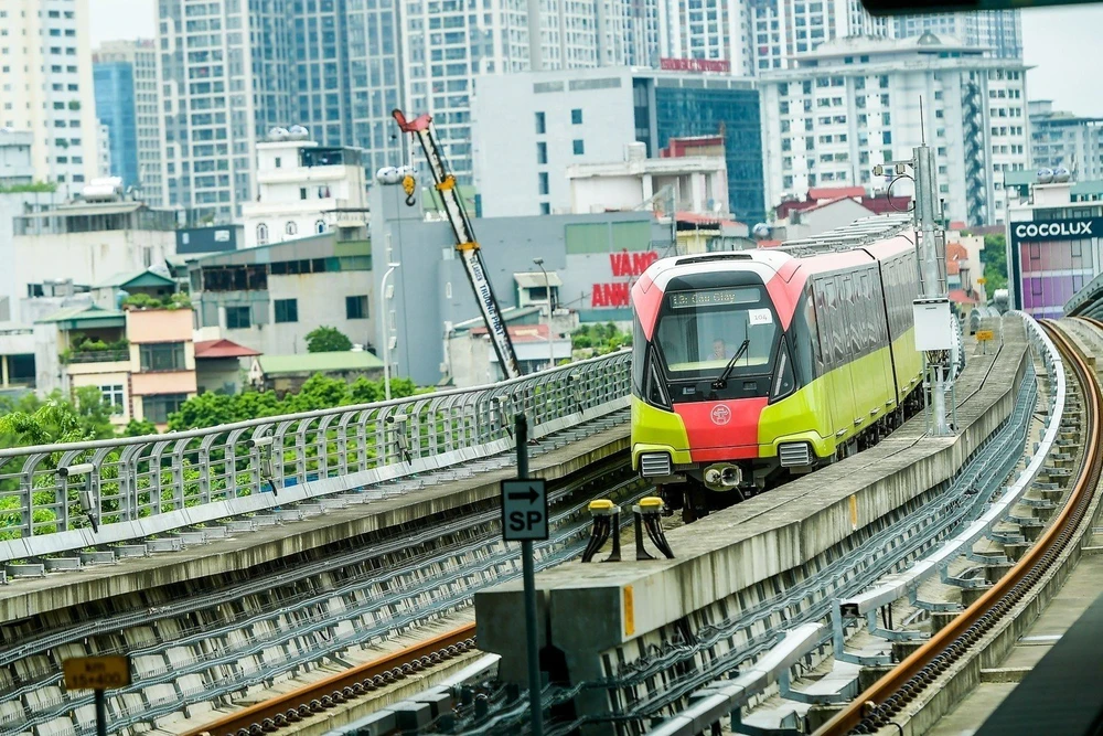 Dự án metro Nhổn - ga Hà Nội đang chuẩn bị khai thác thương mại đoạn đi trên cao. Ảnh: P.PHONG