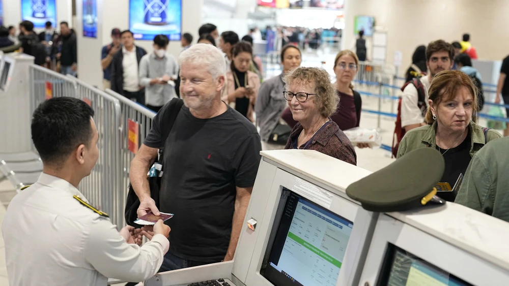 An toàn hàng không