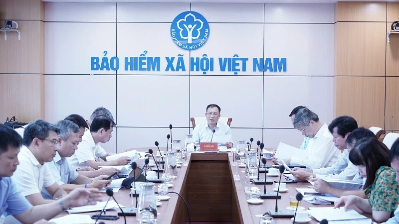 Ông Lê Hùng Sơn, Giám đốc BHXH Việt Nam chủ trì cuộc họp vào ngày 30-6. Ảnh: CTV