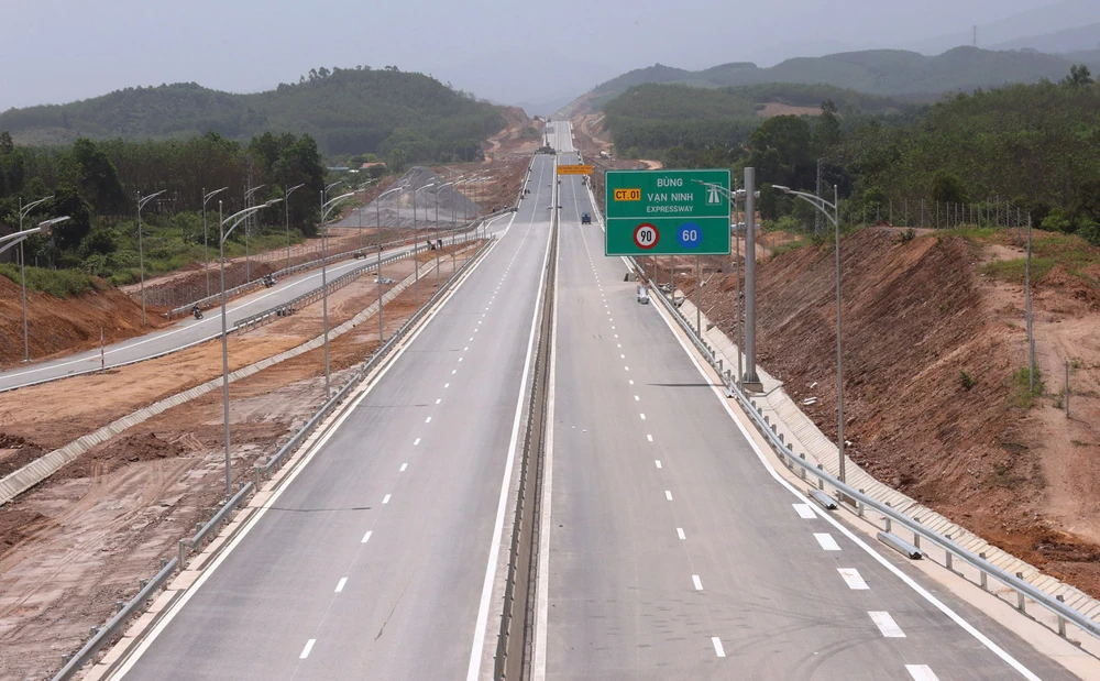 Tuyến cao tốc Bắc - Nam dự kiến sẽ được thu phí vào đầu năm 2026. Ảnh: V.LONG