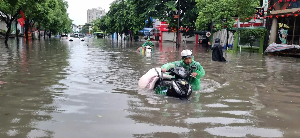 Hà Nội ngập sâu