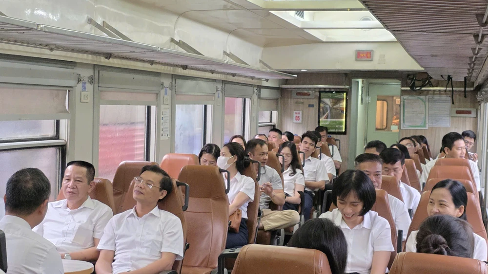 chạy tàu hải dương - hải phòng