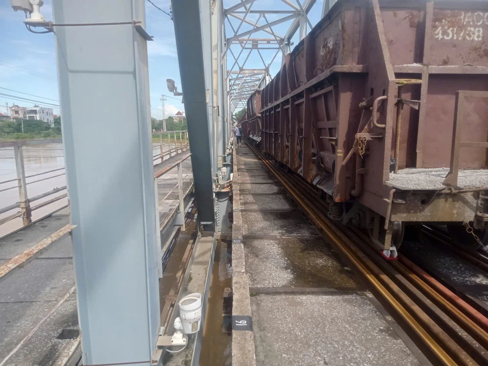 cầu đường sắt Bắc Giang