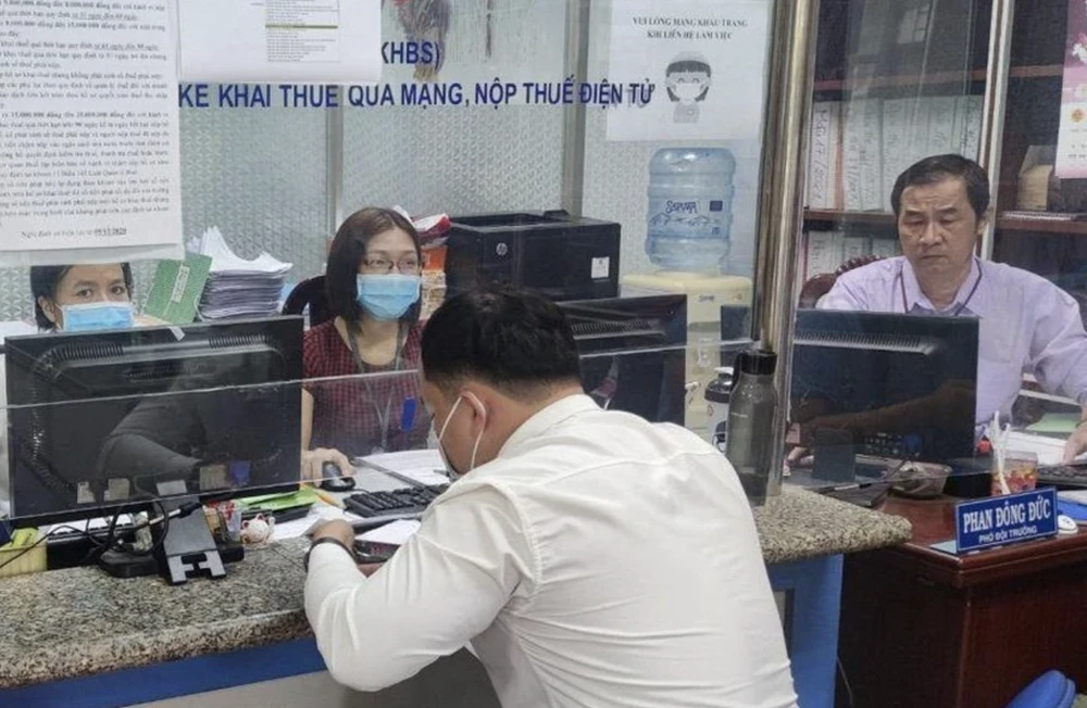 giam-tien-su-dung-dat.png