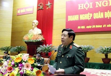 Đại tướng Phùng Quang Thanh, Bộ trưởng Quốc phòng giao nhiệm vụ cho các DN quân đội. Ảnh: Cổng TTĐT Bộ Quốc phòng