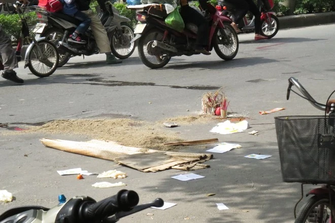 Nhiều người dân day dứt vì bỏ lỡ cơ hội cứu thai nhi 7 tháng