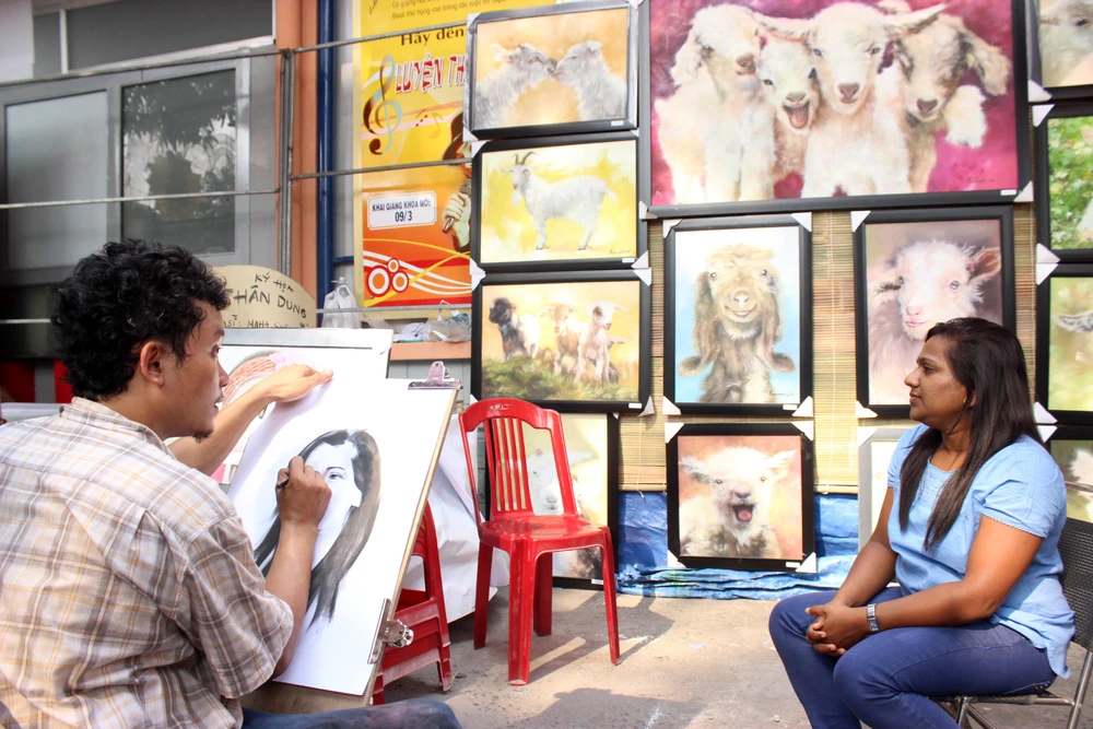 TP.HCM: Già trẻ dắt nhau xuống phố ông đồ ảnh 12