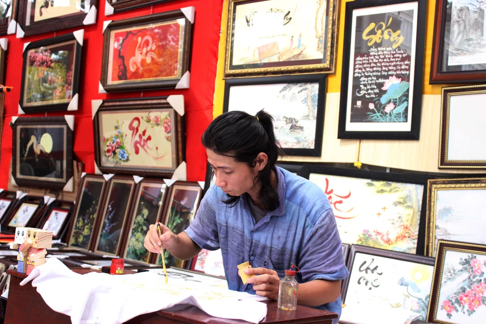 TP.HCM: Già trẻ dắt nhau xuống phố ông đồ ảnh 4