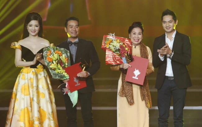 Trần Bảo Sơn trao giải Cánh diều cho vợ cũ ảnh 8