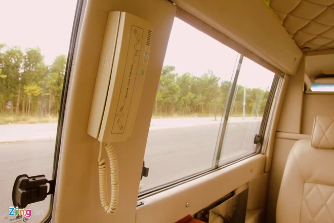 Thợ Việt chế limousine 300 triệu điều khiển bằng iPad