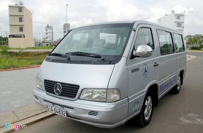 Thợ Việt chế limousine 300 triệu điều khiển bằng iPad