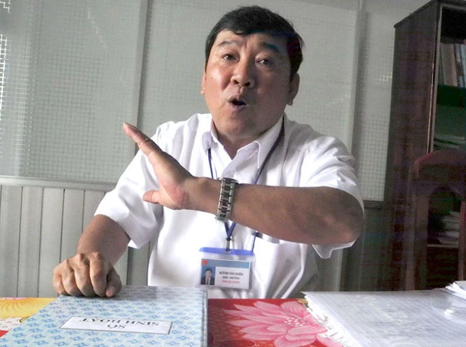 Thầy Huỳnh Văn Nghĩa -Ảnh: N.Hậu