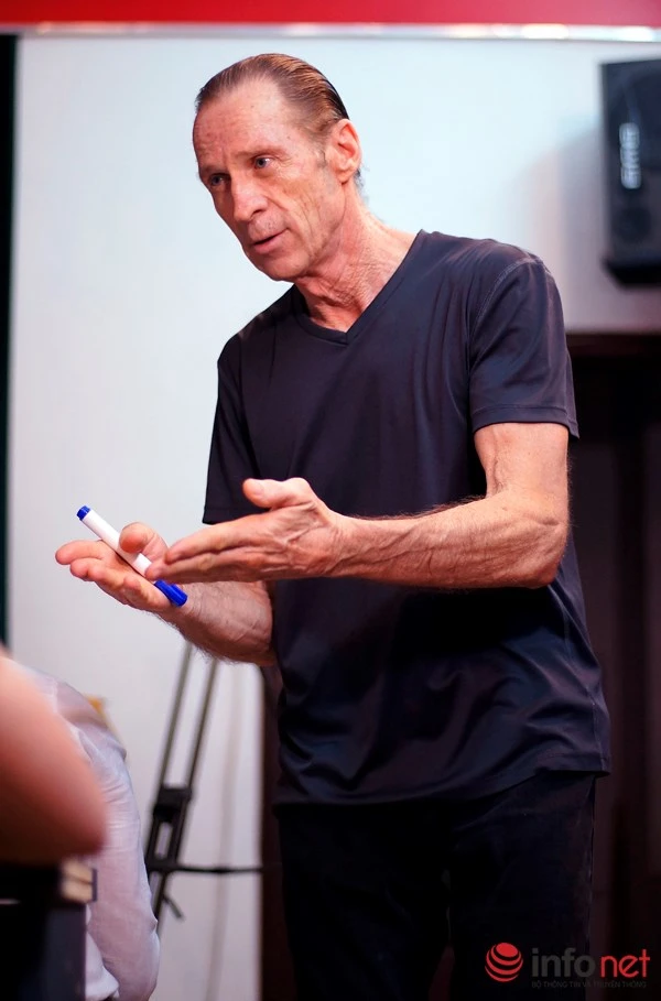 Lớp tiếng Anh miễn phí của cựu binh Mỹ tại Hà Nội ảnh 2