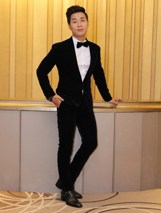 MC Lại Văn Sâm trêu Hương Giang Idol nên thi nhảy dây