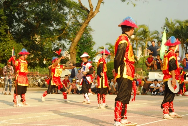 Độc đáo cờ người xứ Huế ảnh 6