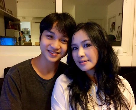 Thanh Lam khoe ảnh con trai đẹp như tài tử ảnh 1