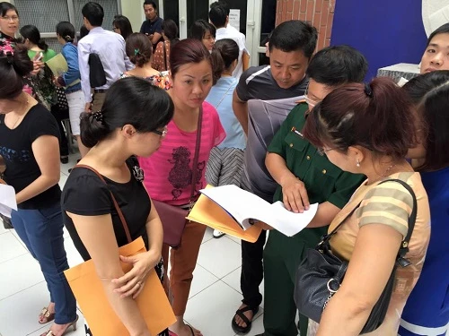 Chỉ ngay sau chưa đầy 1 tiếng mở bán, lượng hồ sơ vào lớp 6 đã cháy hàng