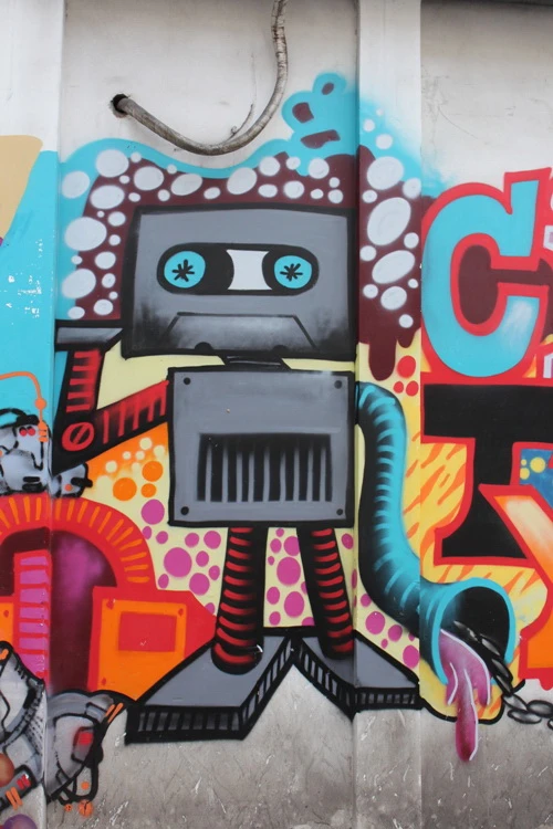 Ấn tượng Graffiti giữa Sài Gòn ảnh 3 Ấn tượng Graffiti giữa Sài Gòn ảnh 3