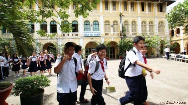 Cấm thi vào lớp 6, trường lớn tuyển sinh đủ kiểu ảnh 2