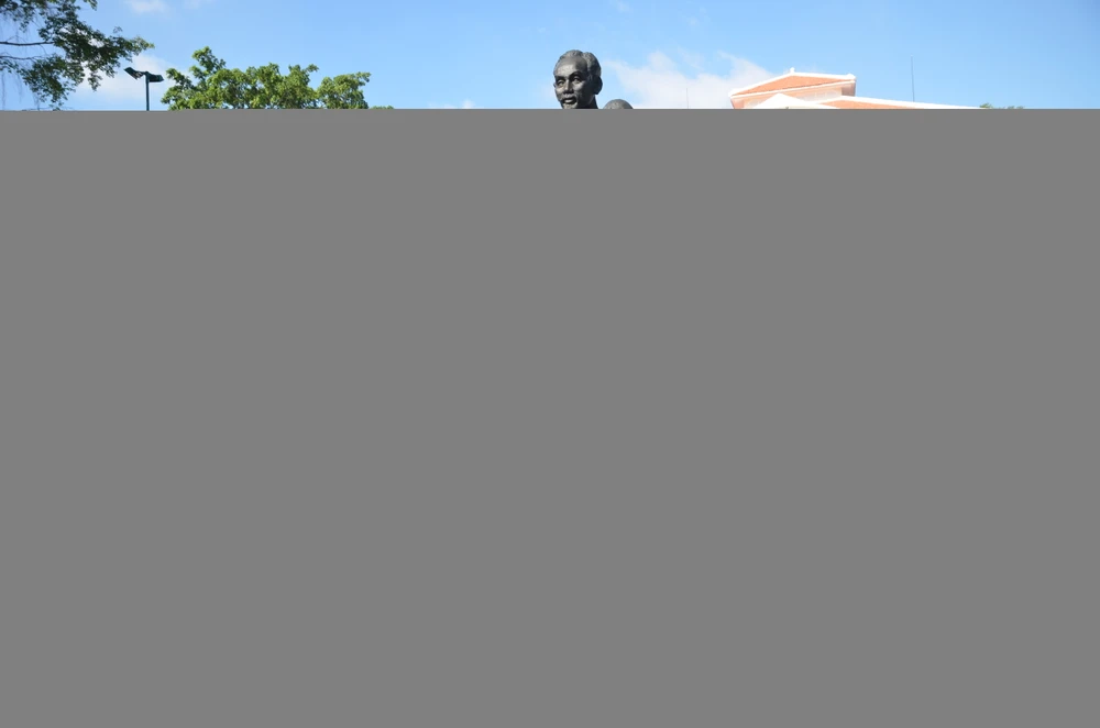 Cung thỉnh tượng “Bác Hồ với thiếu nhi” về Nhà Thiếu nhi TP.HCM ảnh 3