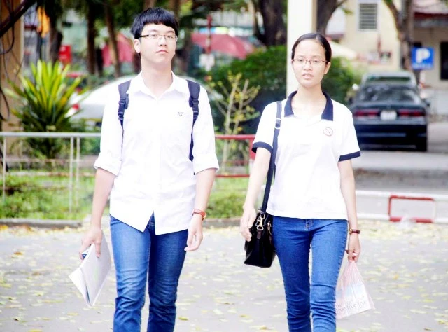 Thí sinh tự tin vào thi môn Sử ảnh 1