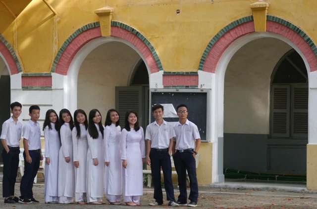 THPT Marie Curie: Nét đẹp cổ kính của ngôi trường trăm tuổi ảnh 10