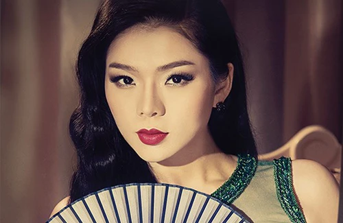 "Bao nhiêu năm trong nghề, tôi chưa bao giờ để xảy ra điều tiếng gì để làm khán giả yêu mình phải thất vọng", Lệ Quyên tâm sự.