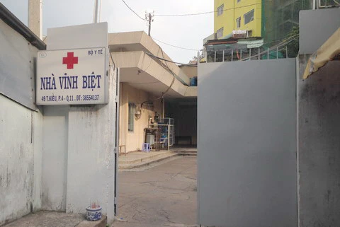 nghề trang điểm tử thi, nhà vĩnh biệt,