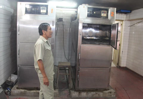 nghề trang điểm tử thi, nhà vĩnh biệt,