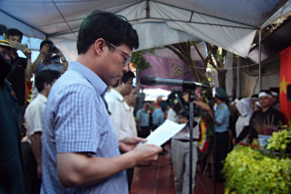 Phó chủ tịch Hà Nội thăm, trao quyết định đặc cách viên chức cho vợ Đại tá Khải ảnh 1