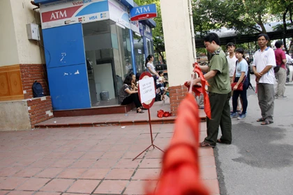 Gần 900.000 thí sinh bước vào môn thi đầu tiên ảnh 7