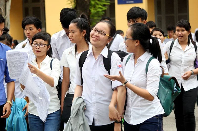 Nhận định đề thi vật lý: Thí sinh dễ lấy điểm 6 trở lên ảnh 2